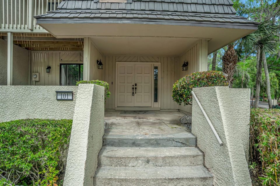 Breathtaking golf views Pet Friendly spacious 3BR villa House in Hilton Head Island