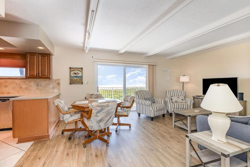 Diplomat 550-6 House in Seacrest Beach