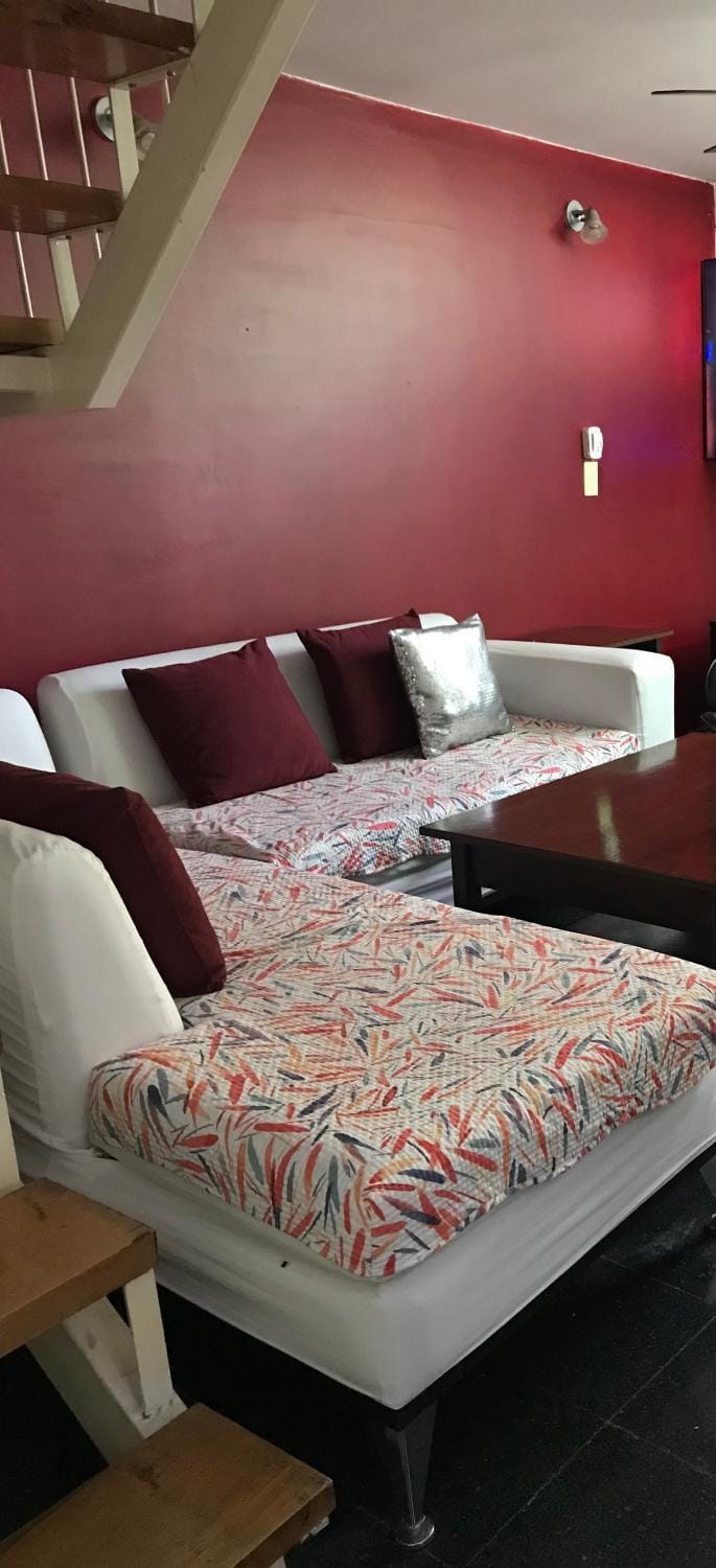 Duplex SM con ESTACIONAMIENTO House in San Juan