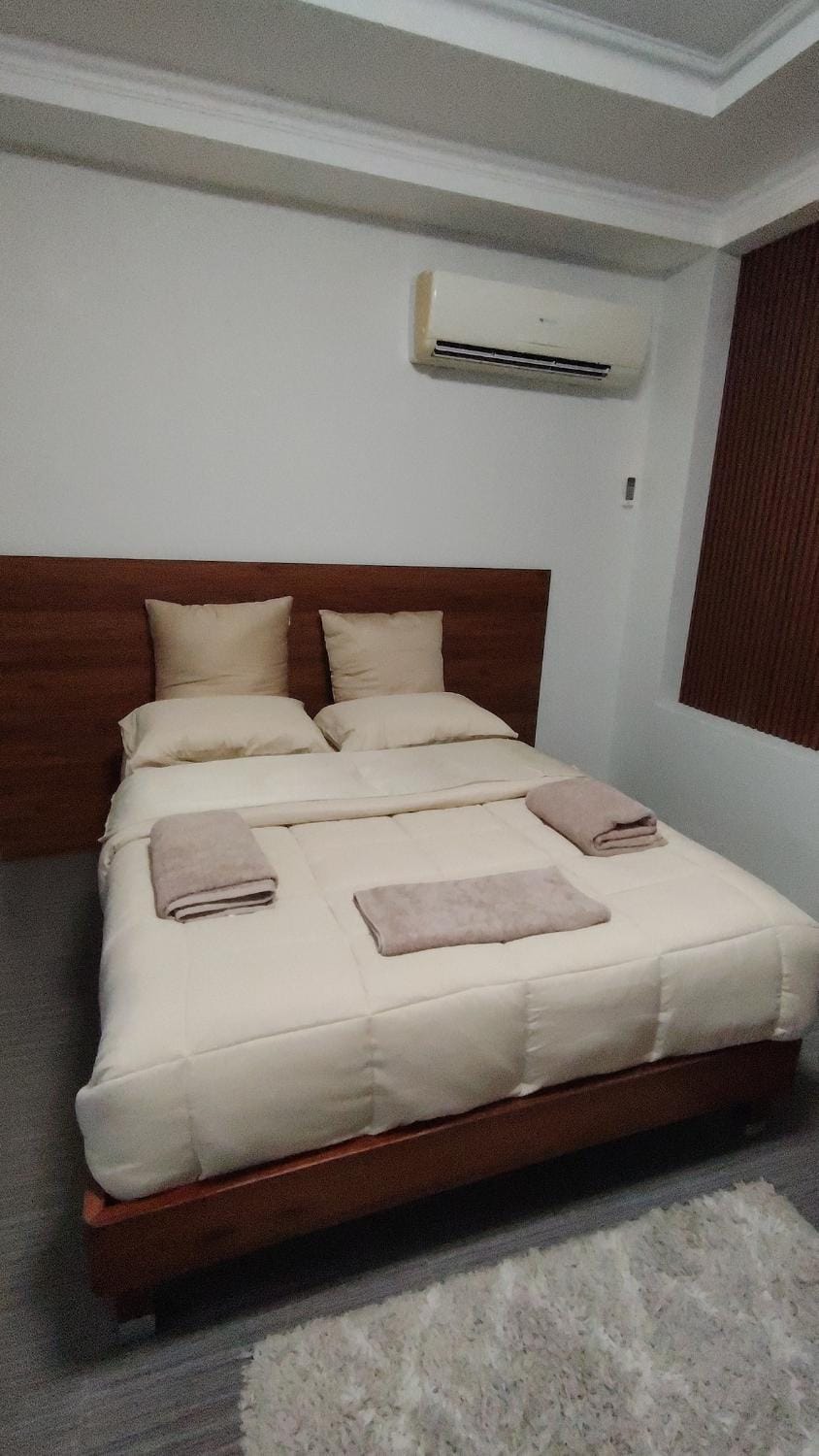 Bed, Bedroom, air conditioner