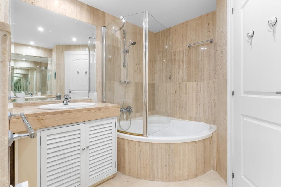 Bathroom, Living room