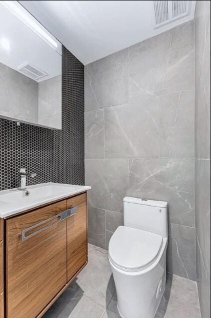 Duplex Dream 4-Bedroom Bonbon Apartment in Midtown