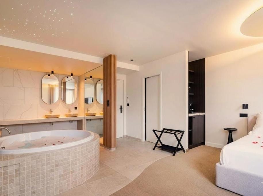 Love Room avec balnéo-Le cocon parfait pour deux Apartment in Villeurbanne