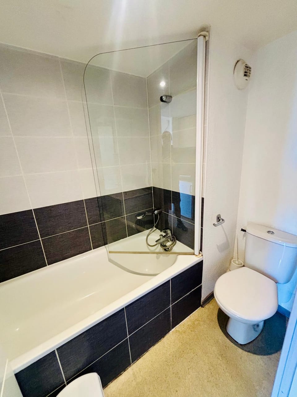 Toilet, Bathroom, Bath