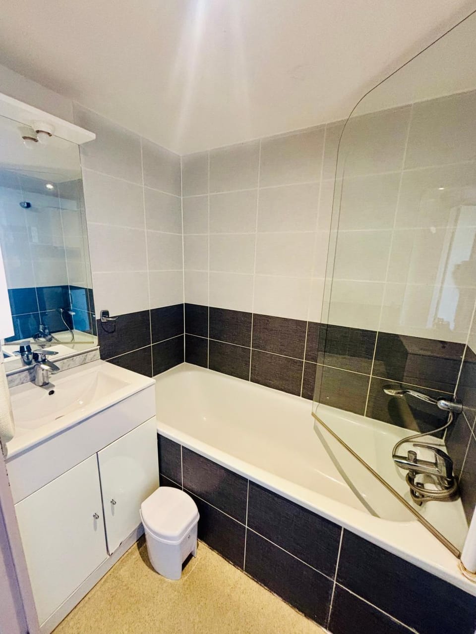 Toilet, Bathroom, Bath