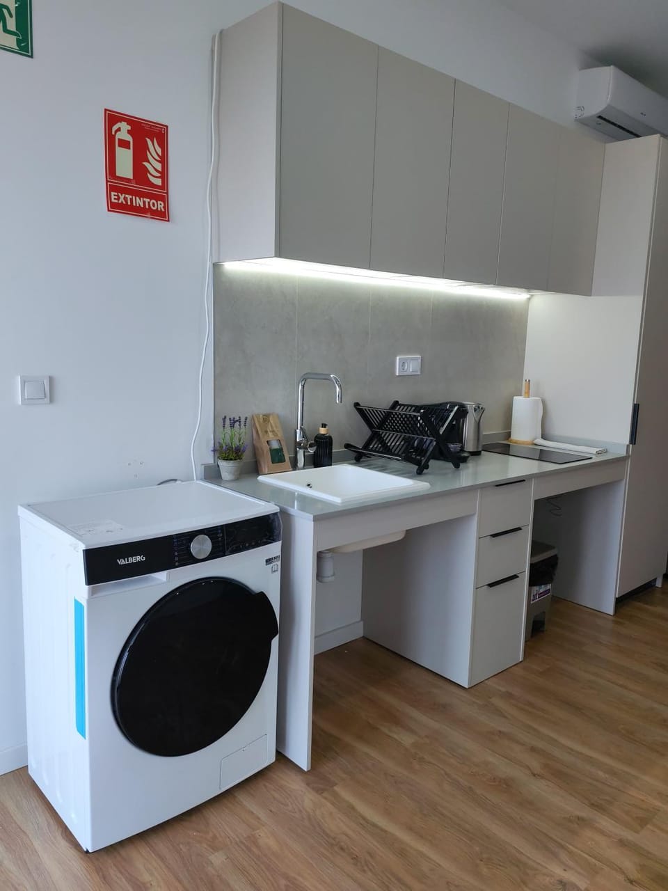 washing machine, kitchen