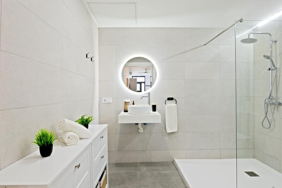 Shower, Bathroom