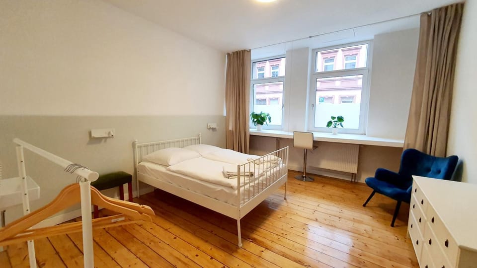 Photo of the whole room, Bedroom