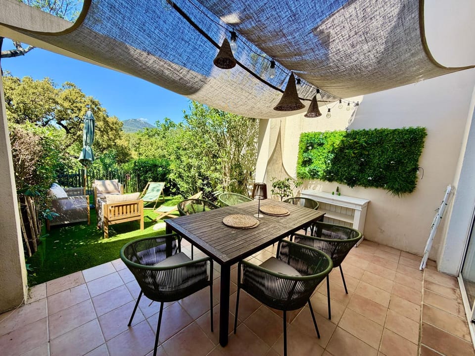 Les Restanques 3 Bedroom Villa Leona House in Grimaud