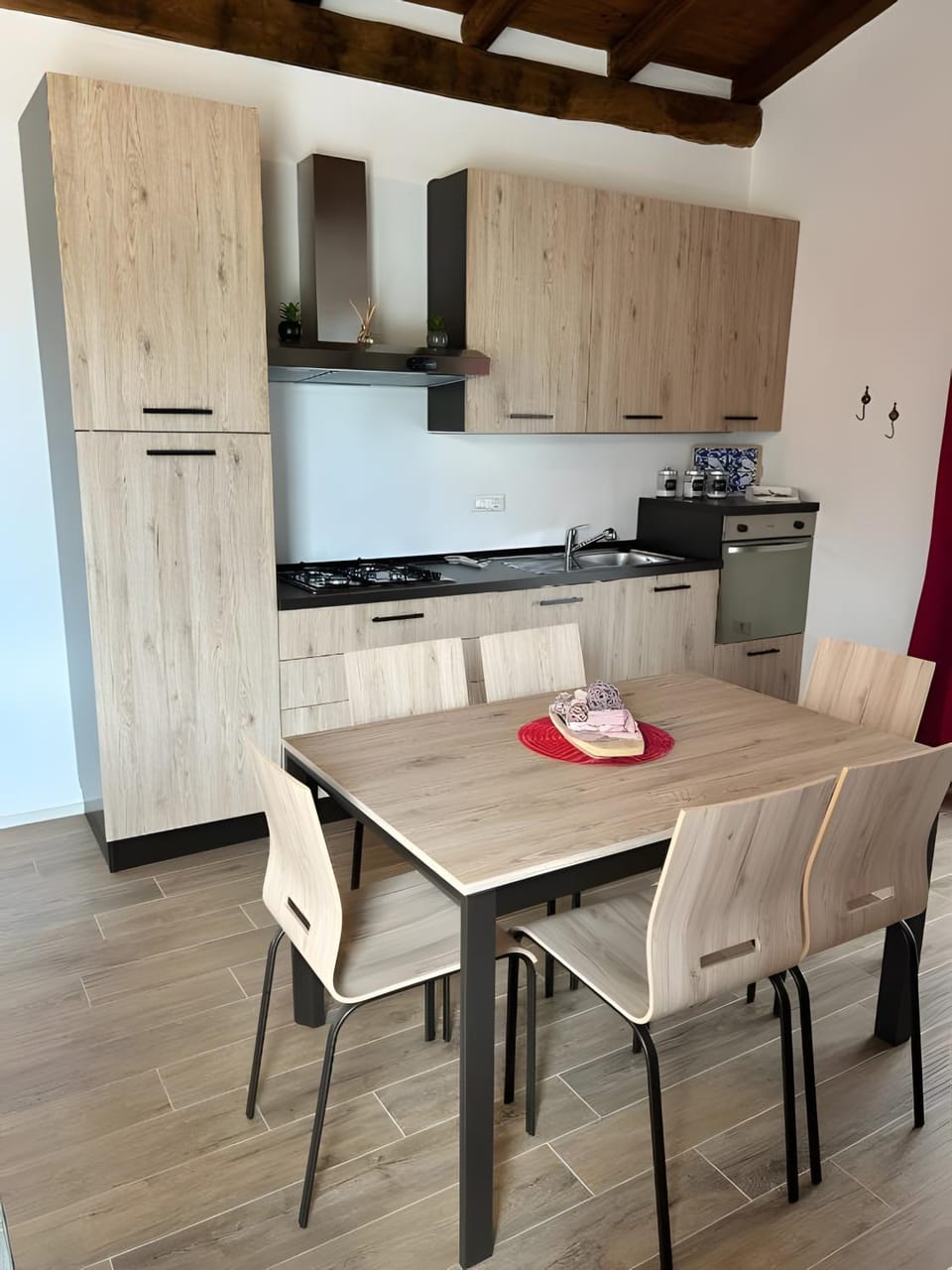 Property building, Kitchen or kitchenette, Living room