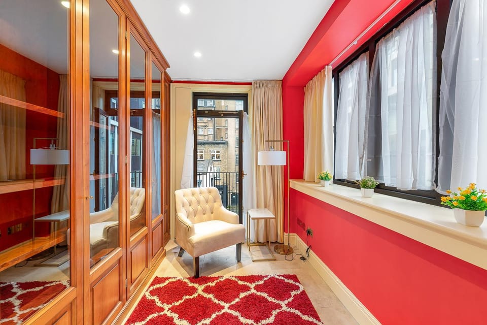 3 Bed House near Selfridges Apartment in City of Westminster
