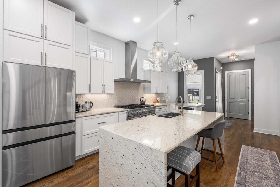 Walkable Hillsboro Home - Near 12 South & Vandy House in Nashville