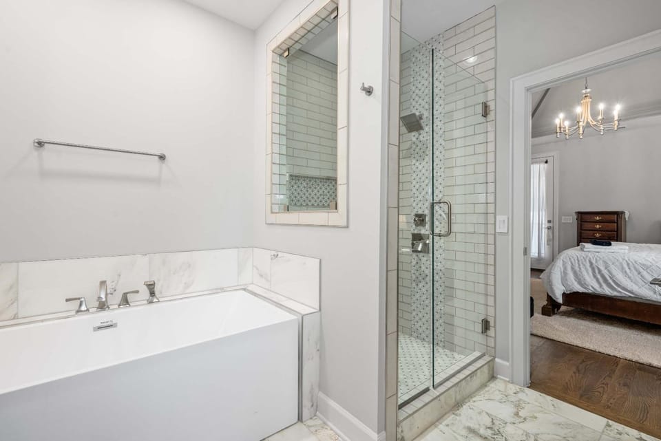 Walkable Hillsboro Home - Near 12 South & Vandy House in Nashville