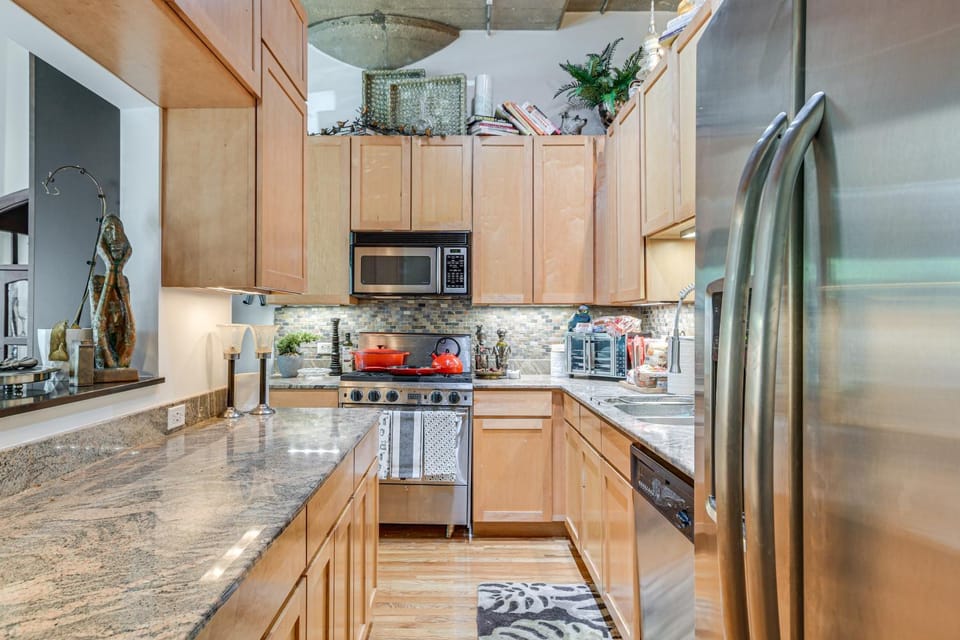 Extended Stay: Walk to UIC Campus & Train! House in Chicago
