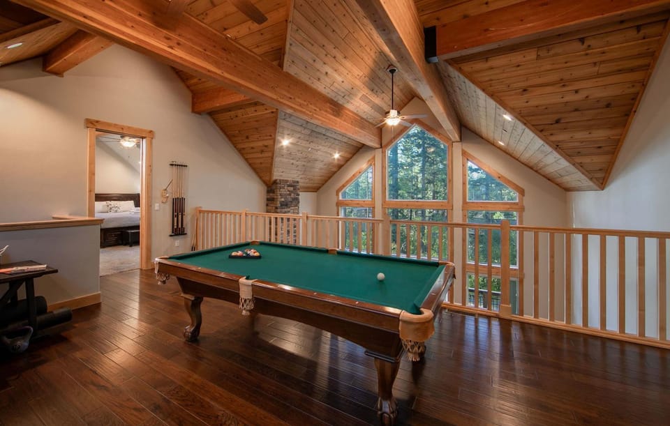 The T-Pot Chalet for 12 Chalet in South Lake Tahoe
