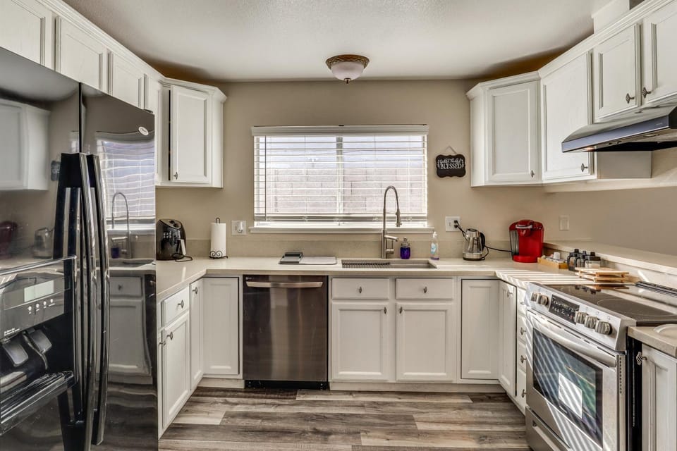 Work Remotely! Home w/ Fenced Yard in Las Vegas House in Summerlin
