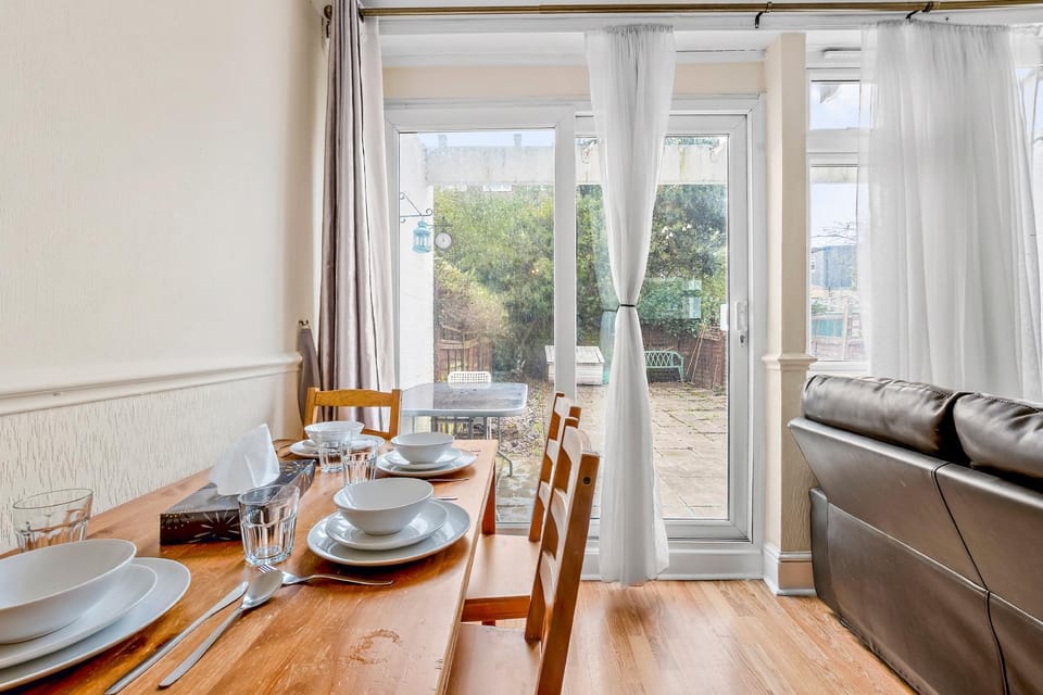Dining area, Garden view