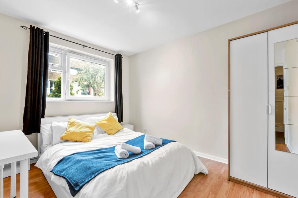 Bed, Photo of the whole room, Bedroom, towels, wardrobe
