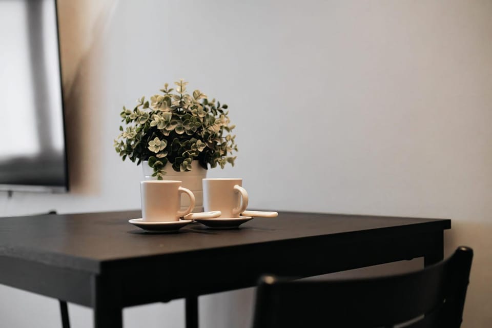 Coffee/tea facilities, Dining area