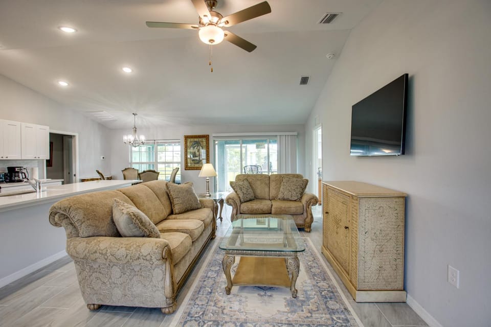 Fish, Golf & Beach-Hop! Family Home in Cape Coral House in Cape Coral