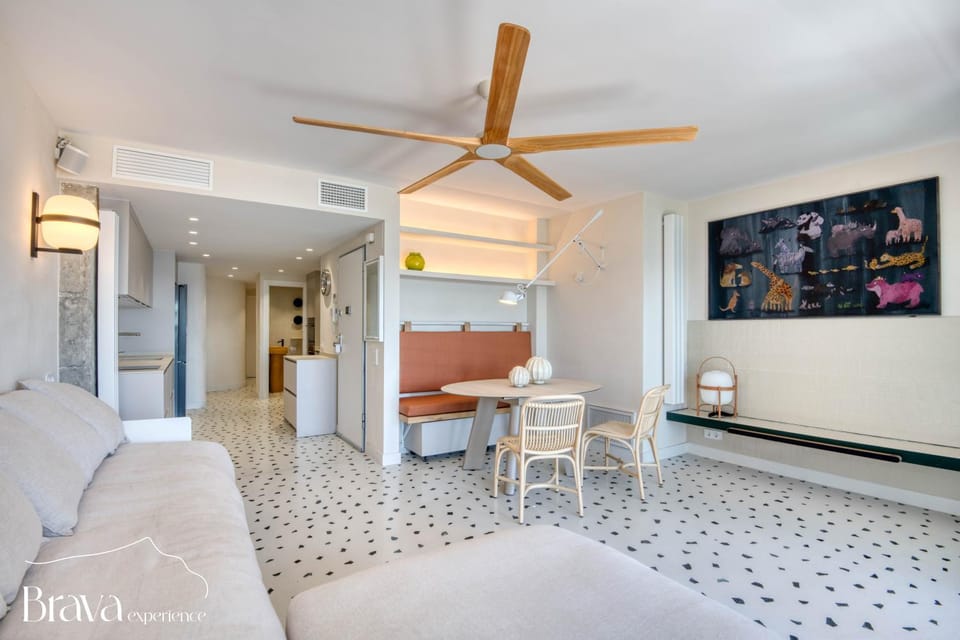 Communal lounge/ TV room, TV and multimedia, Living room, heating, kitchen, air conditioner