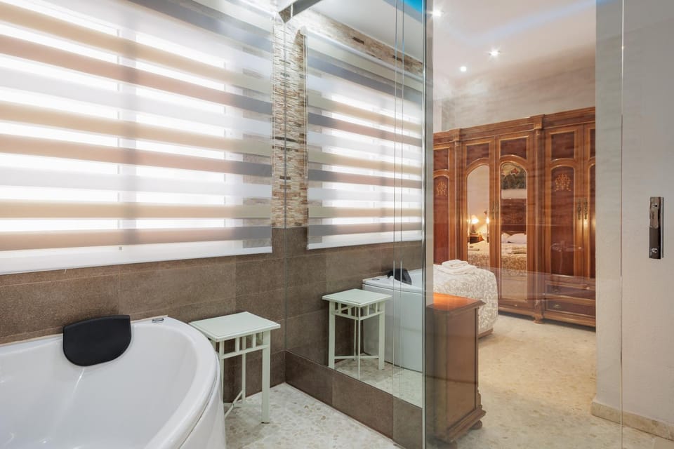 Bathroom, Living room