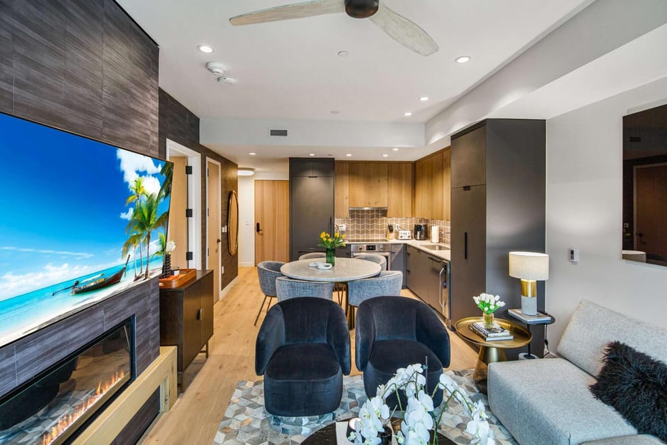 TV and multimedia, Living room, fireplace