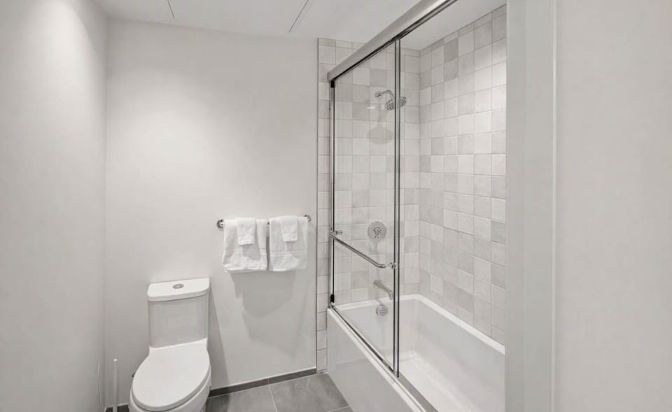 Shower, Bathroom, Bath, towels