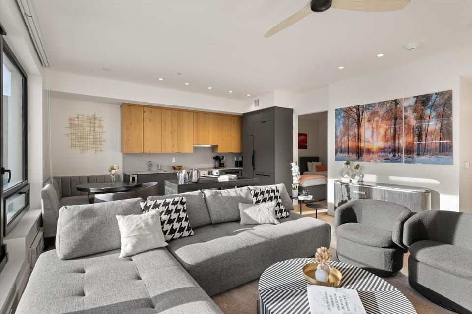 TV and multimedia, Living room, Seating area