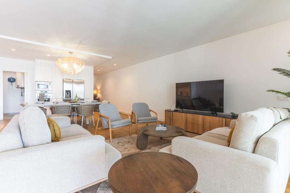 Communal lounge/ TV room, Living room