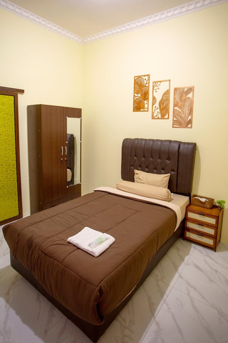 Bed, Photo of the whole room, Bedroom, wardrobe