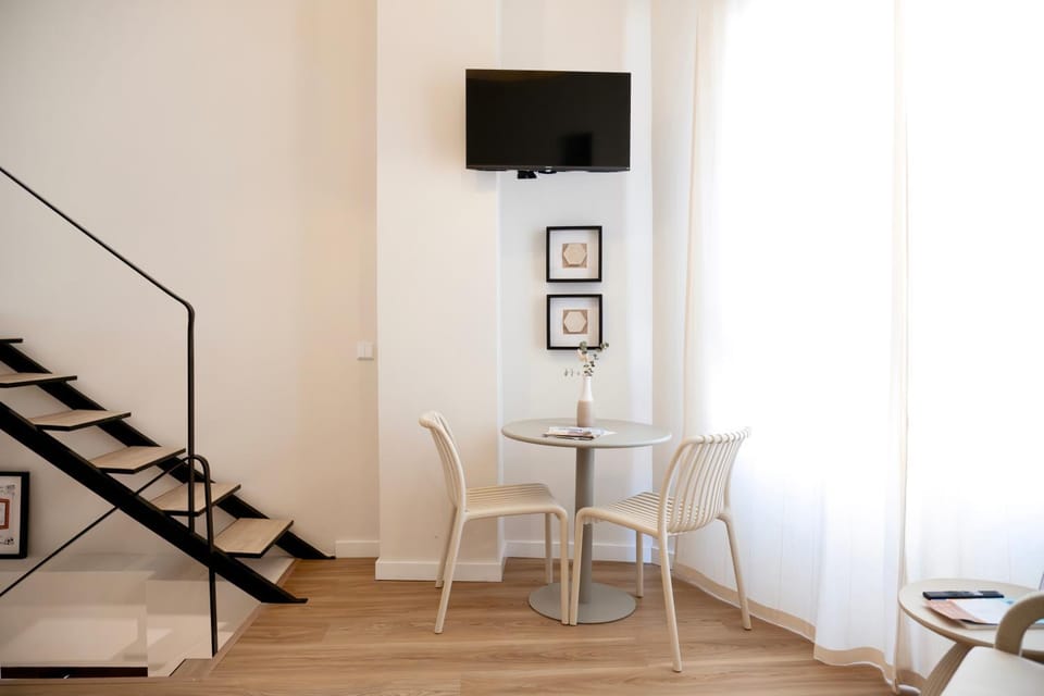TV and multimedia, Dining area