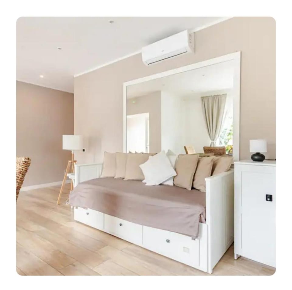 Cheerfull Villa near the airport House in Fiumicino