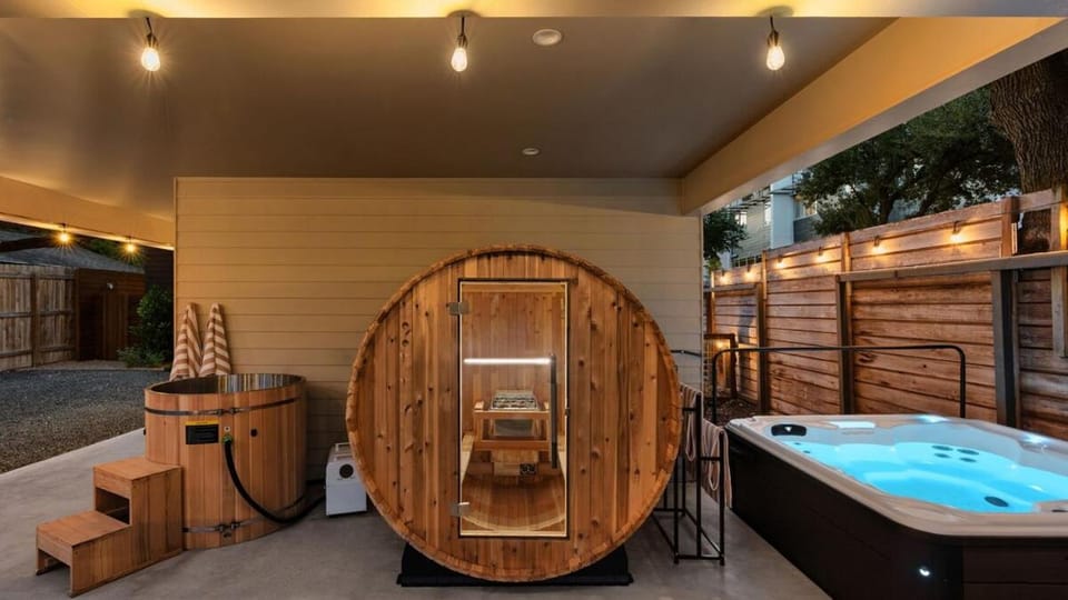 Bouldin Modern - Luxury Wellness Retreat House in Zilker