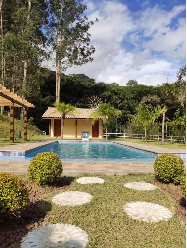 Sítio Eita Mundo Bom House in State of São Paulo