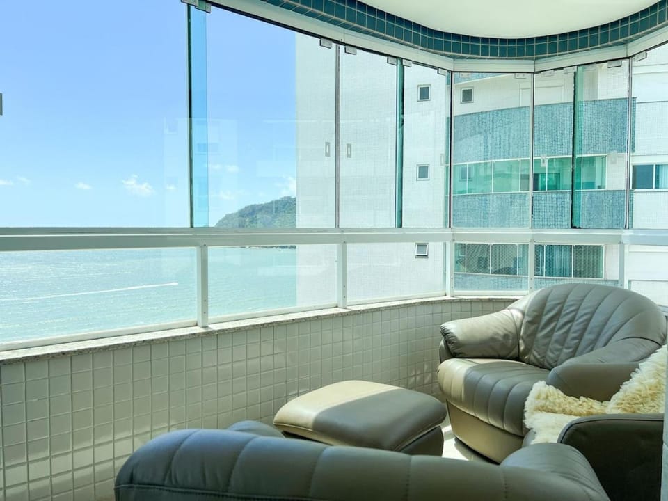 Amplo apartamento vista mar Apartment in Camboriú