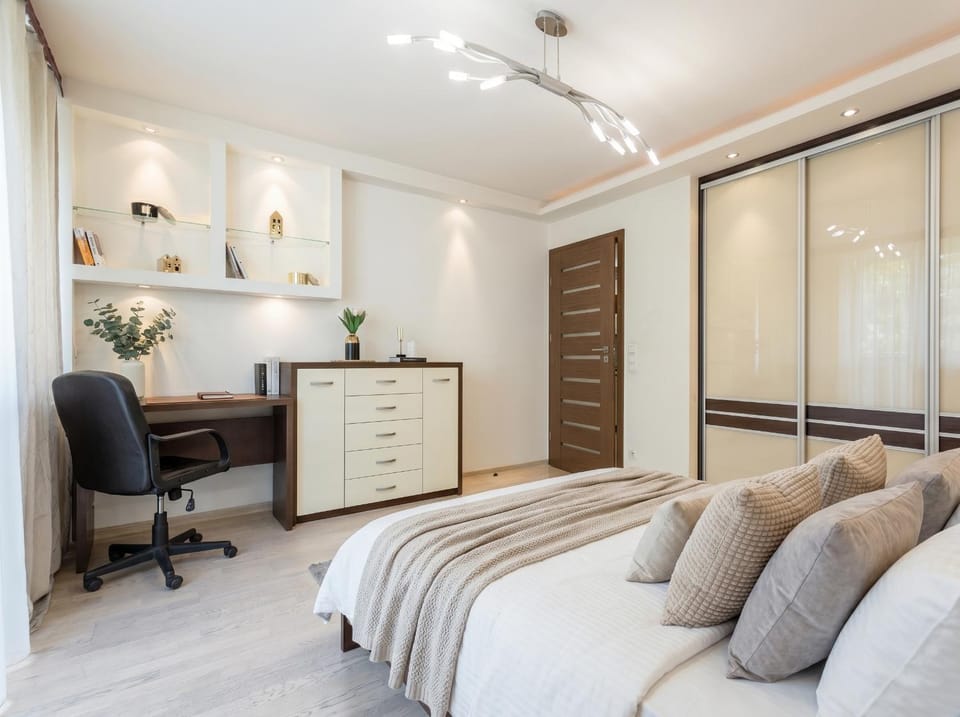 Bed, Living room, Photo of the whole room, Seating area, Bedroom, wardrobe