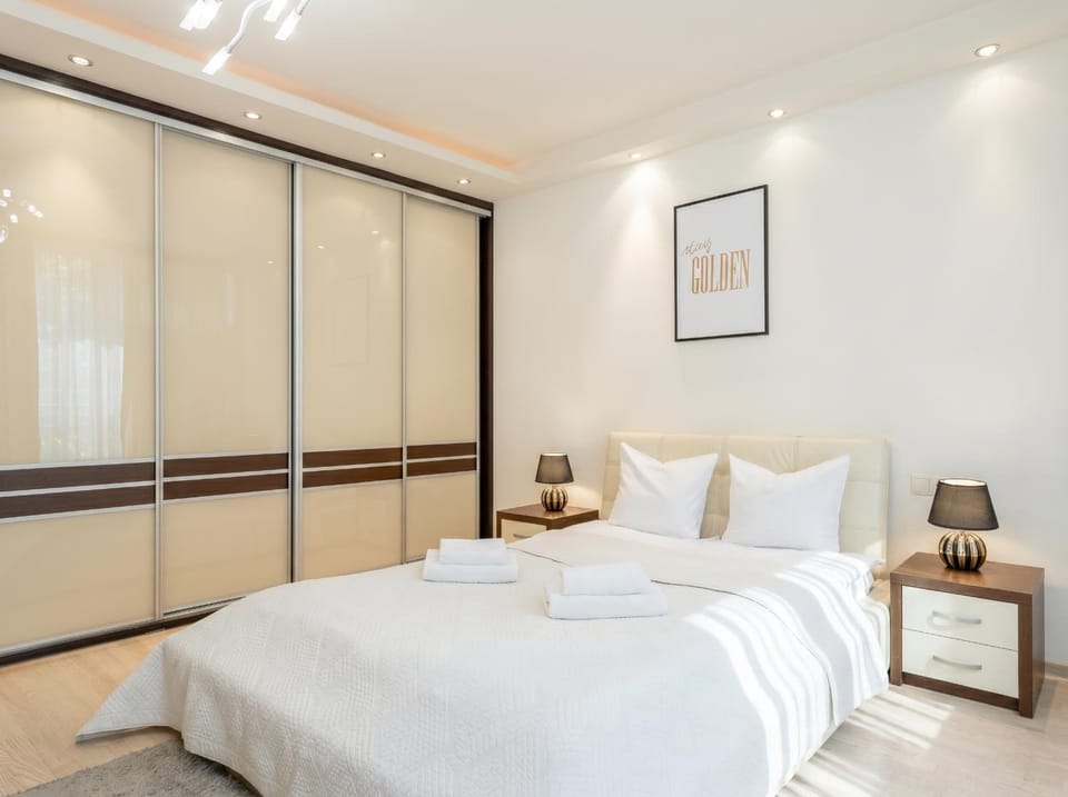 Bed, Photo of the whole room, Bedroom, towels, wardrobe