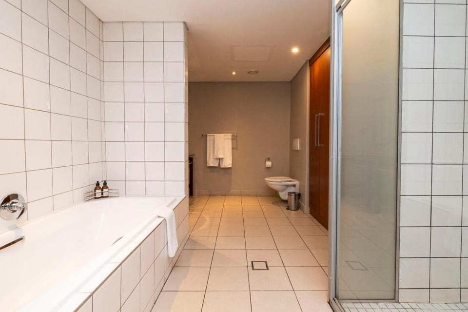 Hint of Luxury at Circa Apartment in Cape Town