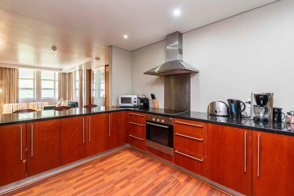 Hint of Luxury at Circa Apartment in Cape Town