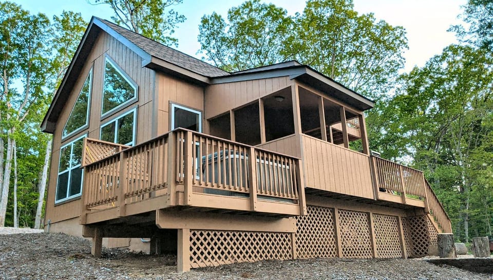 Eaglet Cabin near the Shenandoah River Cabin in Shenandoah Valley