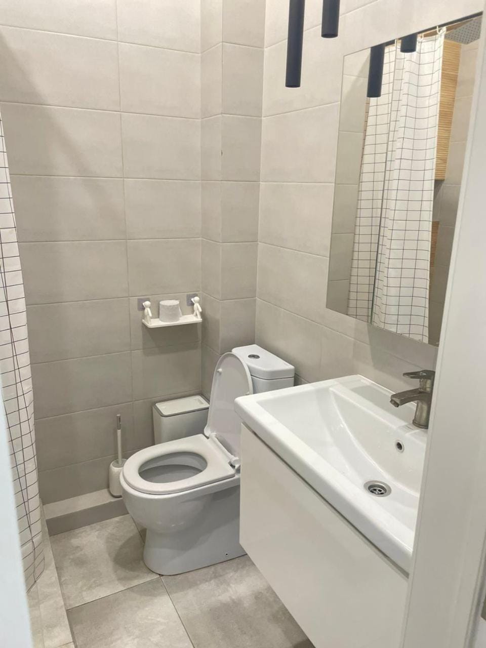 Shower, Toilet, Bath