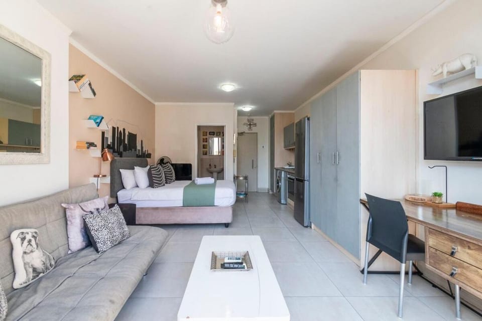 City Light & Mountain Sight Apartment in Cape Town
