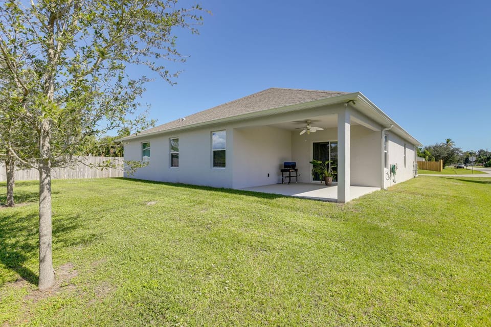 Near Beaches & Golfing: Port St Lucie Home w/ Yard House in Port Saint Lucie