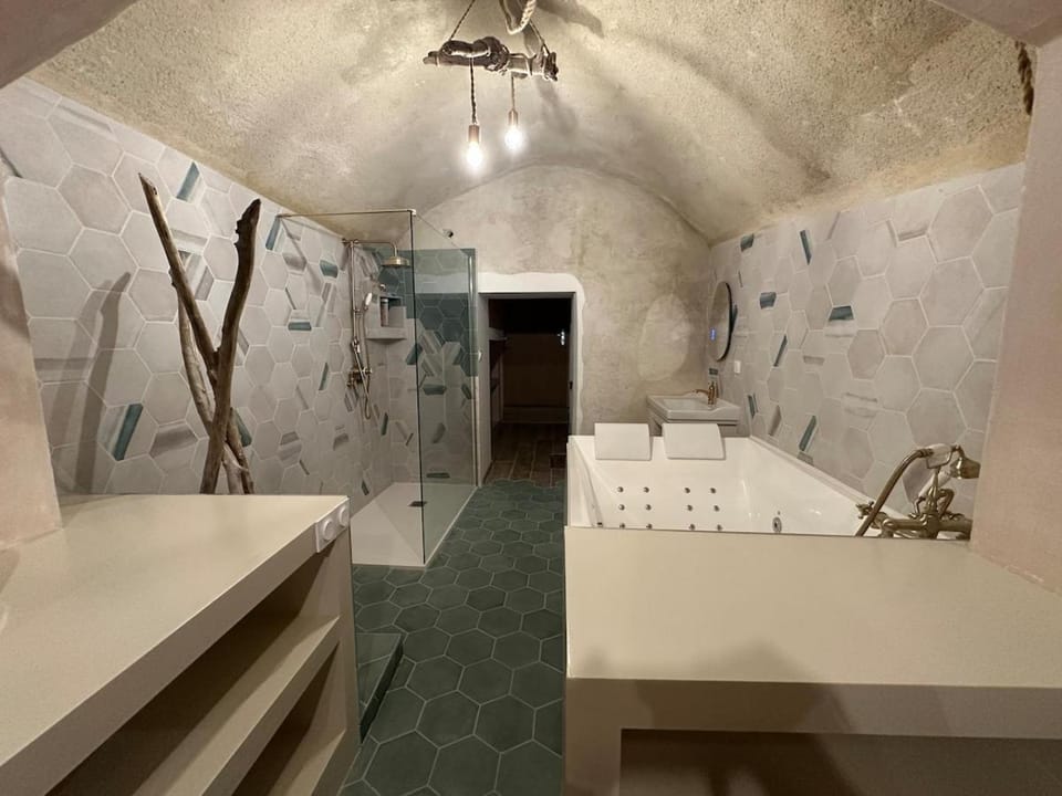 Shower, Bathroom, Spa and wellness centre/facilities, Bath