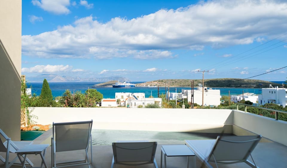 Natural landscape, View (from property/room), Balcony/Terrace, Sea view, Swimming pool