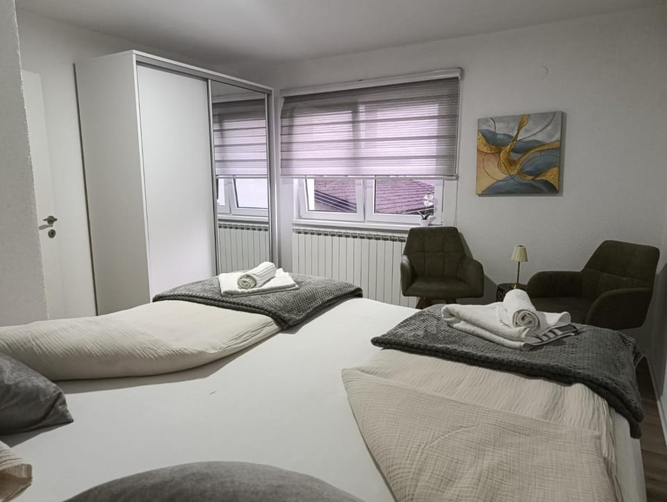 Bed, Seating area, Bedroom, towels