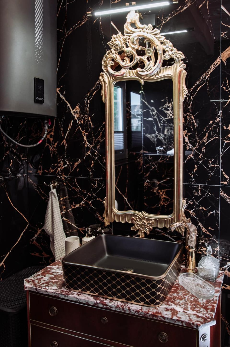 Black Resort Balia Sauna House in Pomeranian Voivodeship