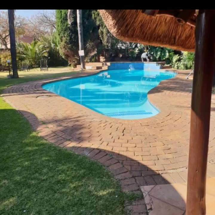 Garden view, Swimming pool, sunbed