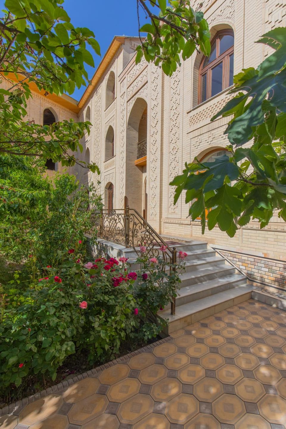 Property building, Garden